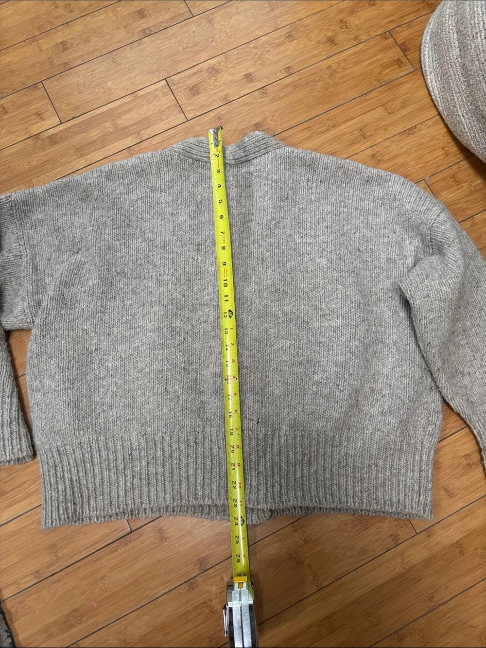 Babaa Neutral Gray Chunky V-Neck Button Front Cardigan